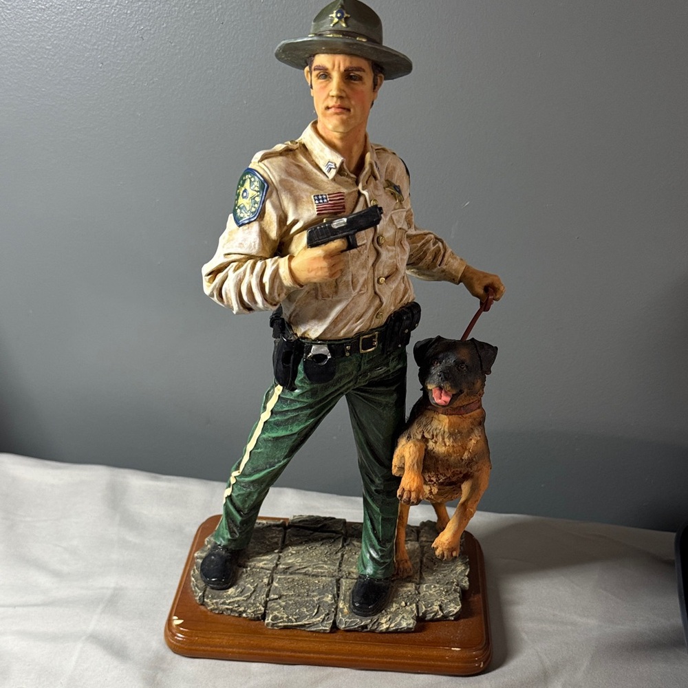 2000 Vanmark Sheriff and Dog Figurine - Protectors of Peace "Heroic Patrol"